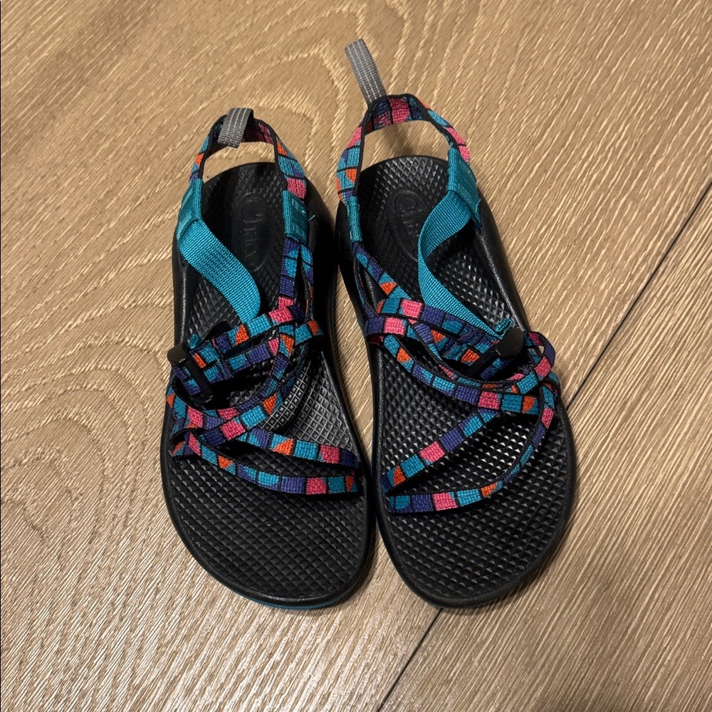 Chaco Sandals Youth 4 - Picture 3 of 7